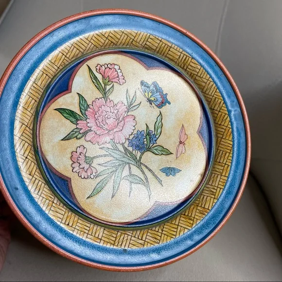 Vintage Butterfly Floral Round Tin Multicolor Victorian Design 7in X 4in - Picture 2 of 5